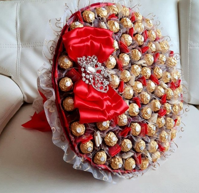Букет из конфет "Роскошь" с Ferrero Rocher