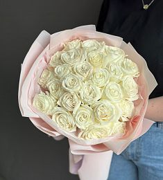 25 голландских белых роз