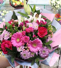 Букет "Флимена" с хризантемой, лилией, герберой и розами